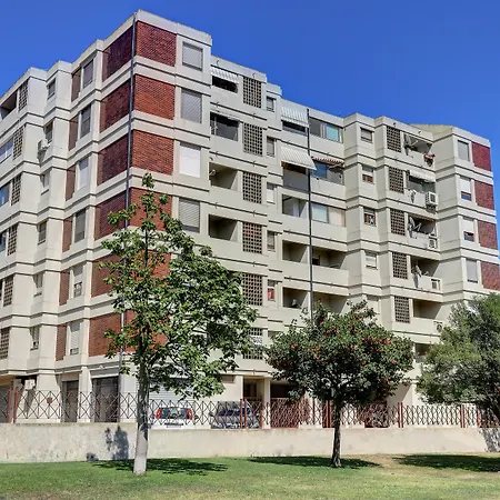 Apartment Medea *